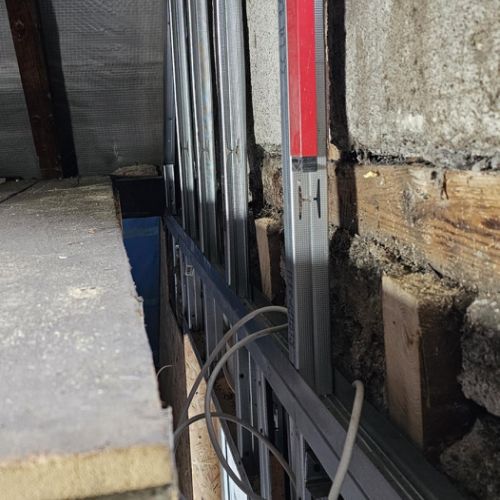 und um die Dämmung komplett hochziehen zu können,