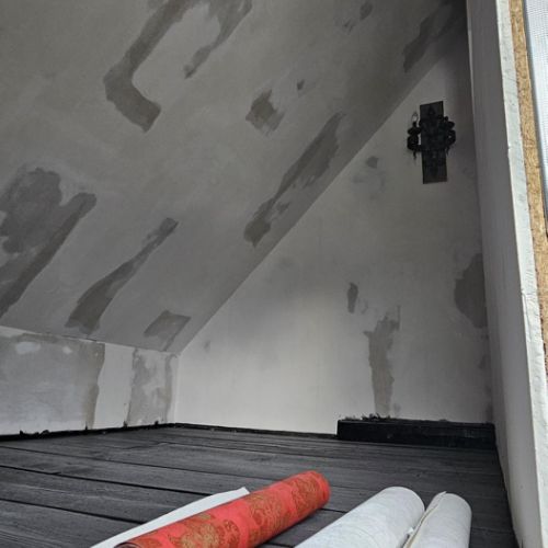 Die ersten Tests, ob die ausgesuchten Tapeten auch optisch passen...