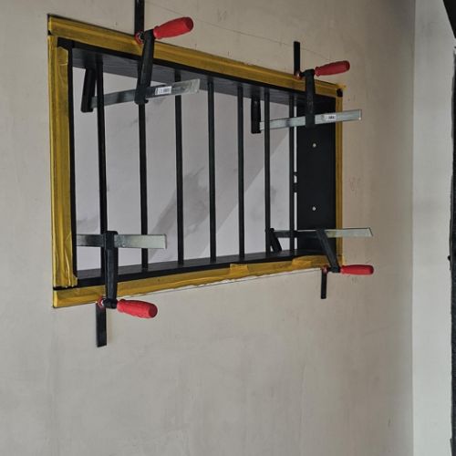 Da wackelt nix mehr wenn der Montagekleber abgebunden ist!