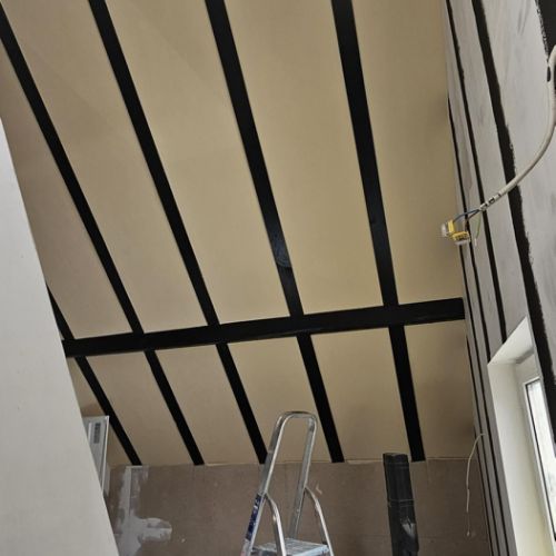 Jetzt wirkt auch endlich die Dachschräge in ihrer kompletten Länge,