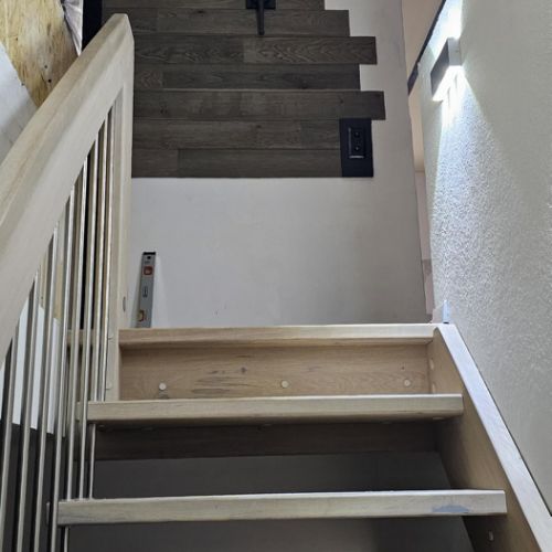 der Treppenaufgang aus der Küche hoch ins 1OG!