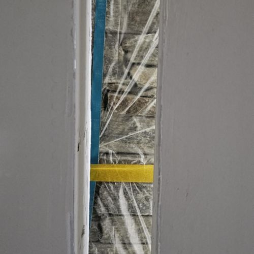 mit Sichtschltz auf den Schornstein als Dekoobjekt.